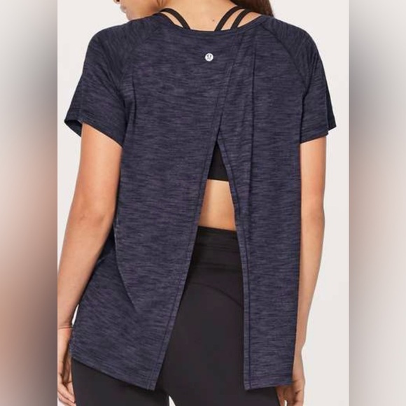 Lululemon Short Sleeve Tee Heathered black/blue - Picture 8 of 8